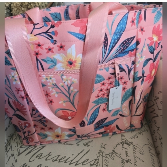 Vera Bradley Drawstring Family Tote Bag paradise bright coral NWT - Picture 11 of 12